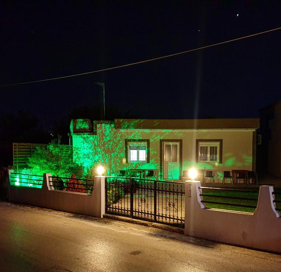 Repanidi Apartments Repanidhion Екстериор снимка