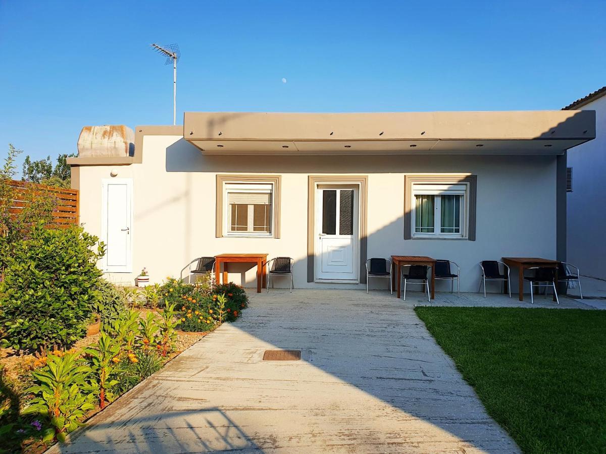 Repanidi Apartments Repanidhion Екстериор снимка