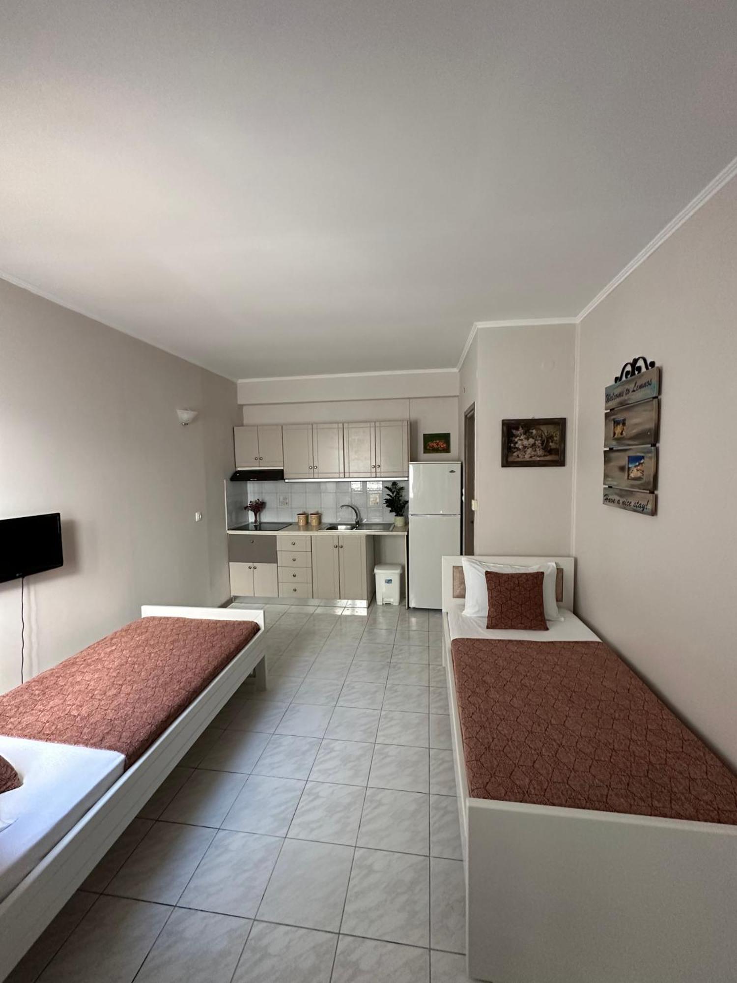 Repanidi Apartments Repanidhion Екстериор снимка